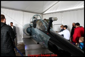 Dans le stand de l'Armée de l'Air, une cabine de Mirage F1 était accessible.